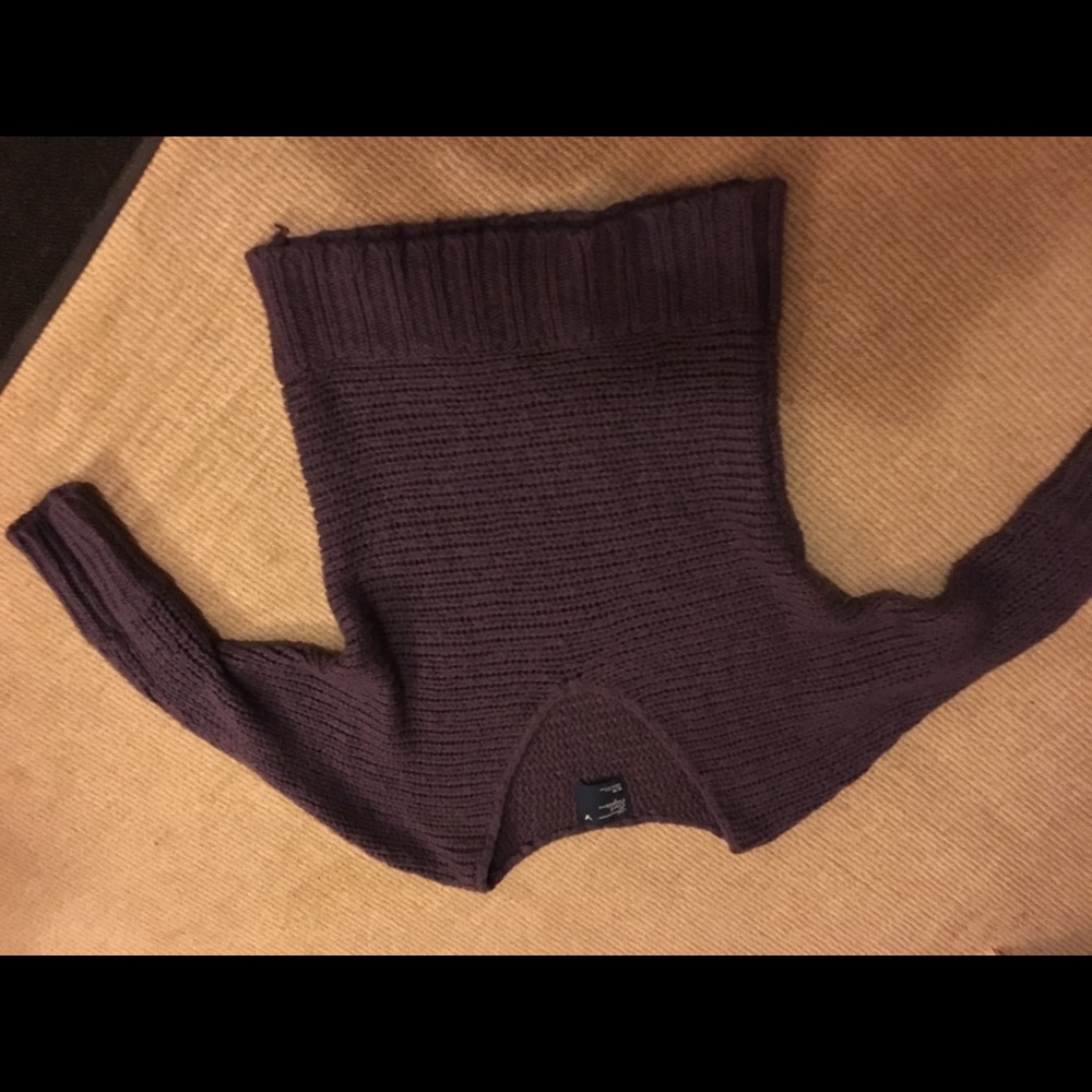 American Eagle Sweater. Purplish M